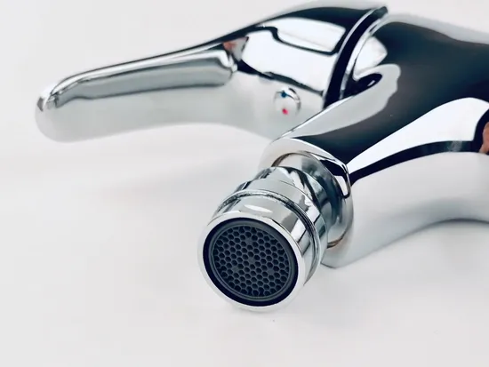 Grands fournisseurs de robinets de douche de bidet noir mat Robinets de bidet en laiton Gl21107A81 Robinet de bidet à levier unique chromé Chine Pulvérisateur d'eau portatif de bidet de conception simple
