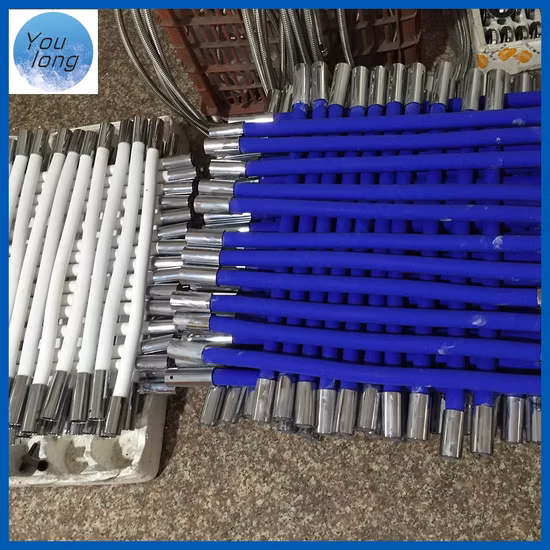 Robinet de cuisine populaire avec robinet d'eau sanitaire à tuyau noir de couleur